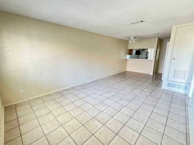 Photo - 2206 Silverway Dr Unit A
