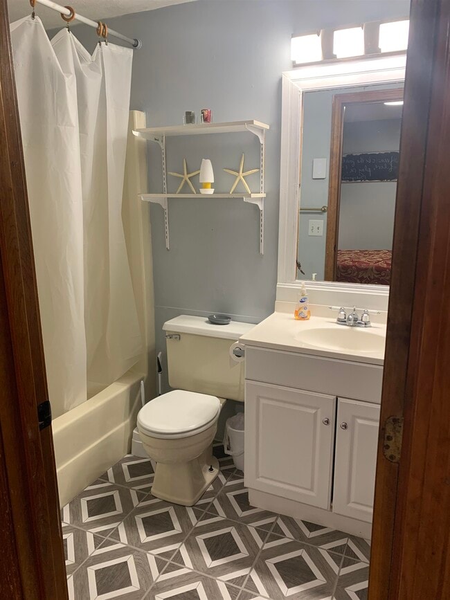 Photo - 8 Plaza Village Rd Unit 8B