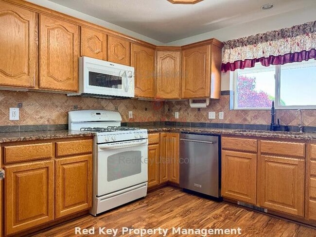 Photo - Breeze Cir Single Family Home