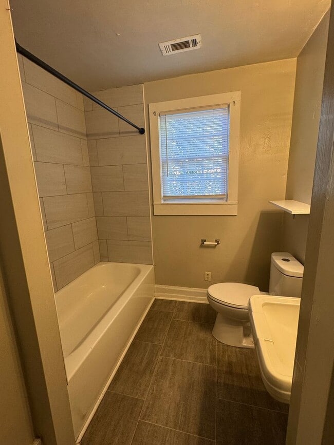 Photo - Adorable home in the heart of the medical district!