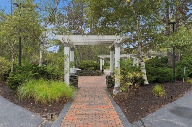 Photo - Breakwater Condominiums #501-South Portland: 1 BR Condo with water-front access Available 5/1/26 ... Unit Breakwater Condominiums #501