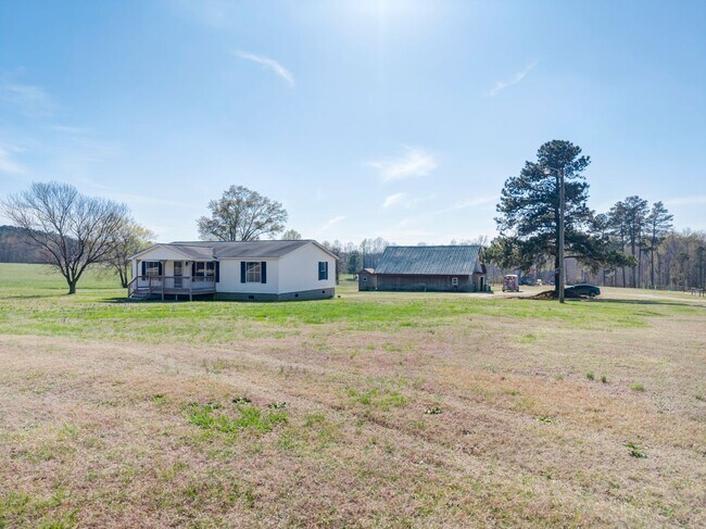 Photo - 3 Bedroom/2 Bathroom Equine Farm Home