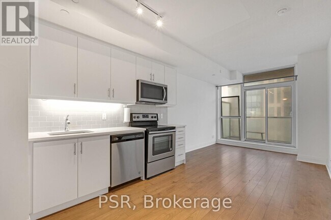 Photo - 17 Zorra St Unité 1011