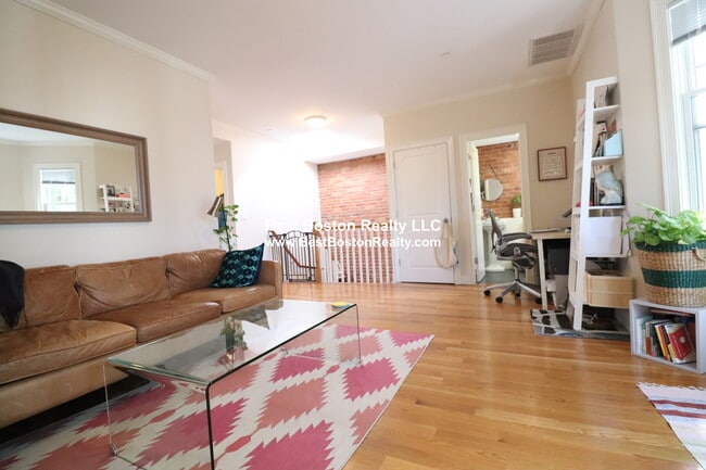 Photo - 9 Marney St Unit 3