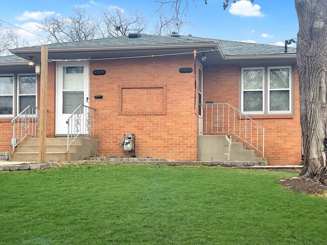 Photo - 4539 Bloomington Ave