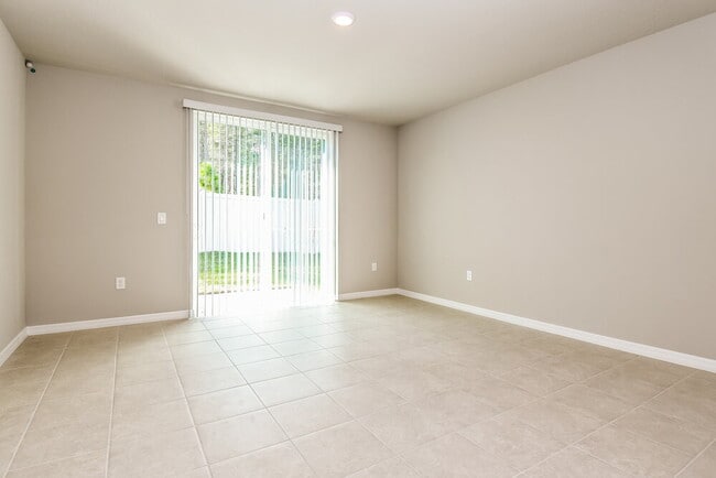 Photo - 857 Rivers Crossing St House