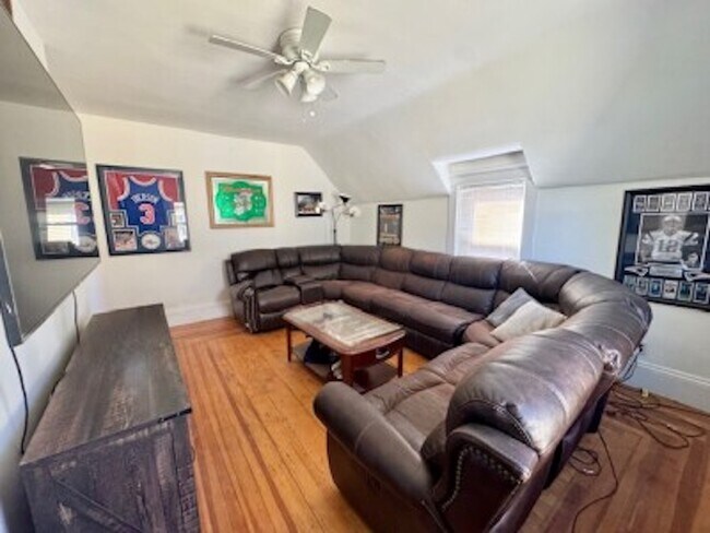 Photo - 8 Trafford St Unidad 2