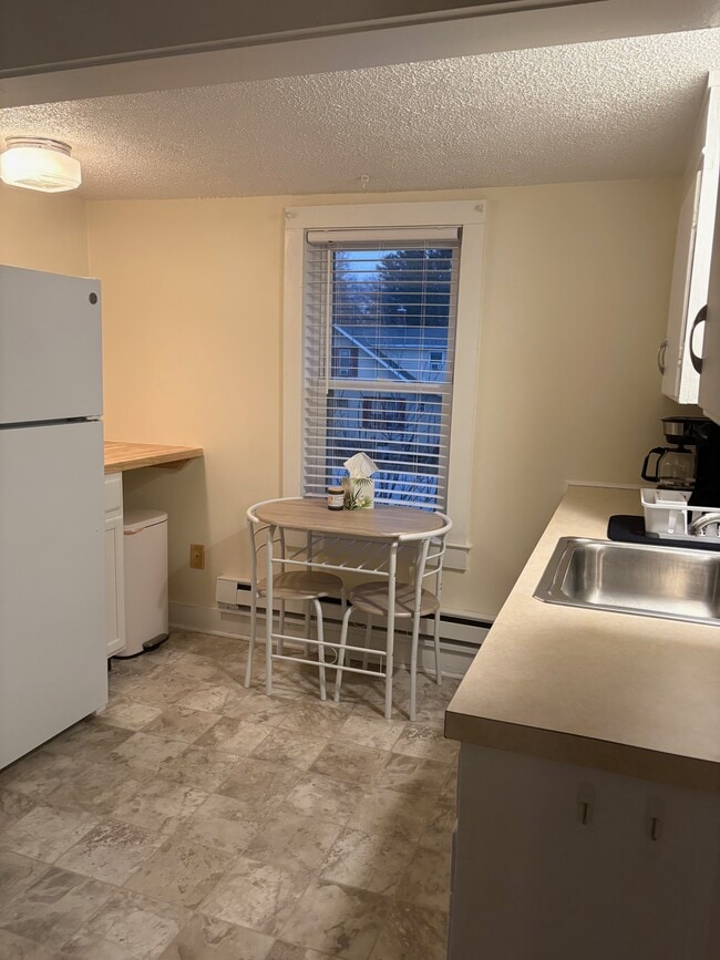 Photo - 149 Cutler Ave Unidad 201