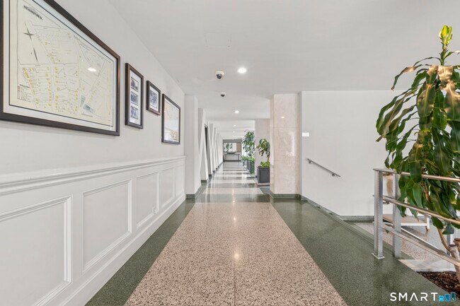 Photo - 444 Bedford St Unit APT 3R