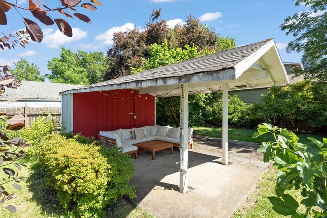 Photo - 2644 N Baldwin St
