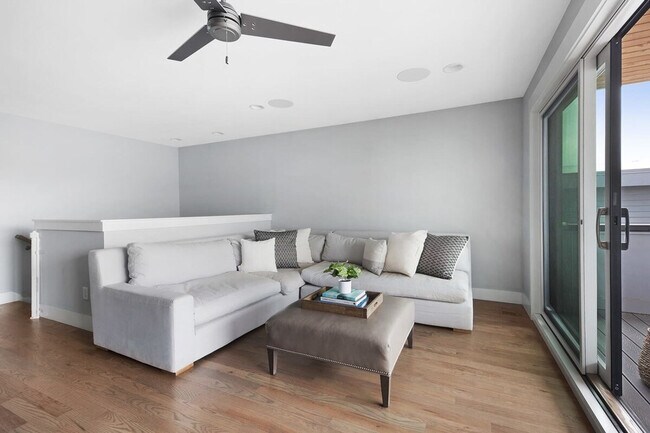 Photo - 917 Southside Pl Unidad ID1043947P