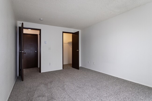 Photo - Highlander Apartments