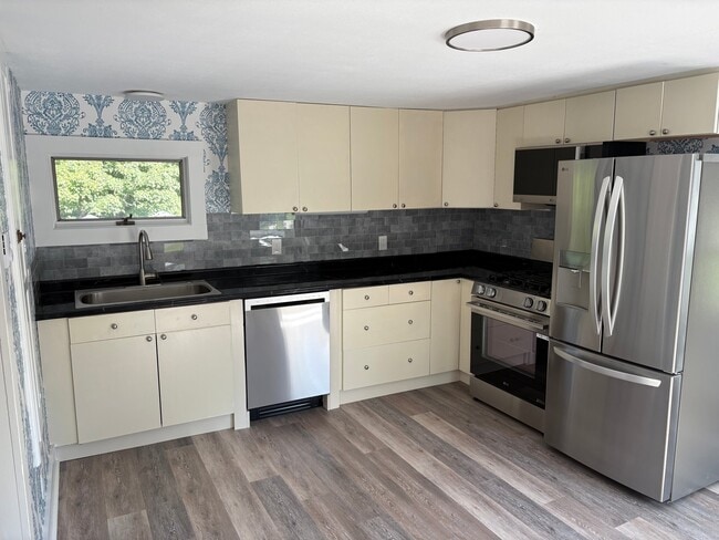 Photo - 31 Baker St Unit 3