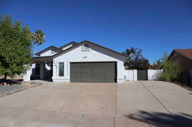 Building Photo - A Home You Have To See To Believe!!!