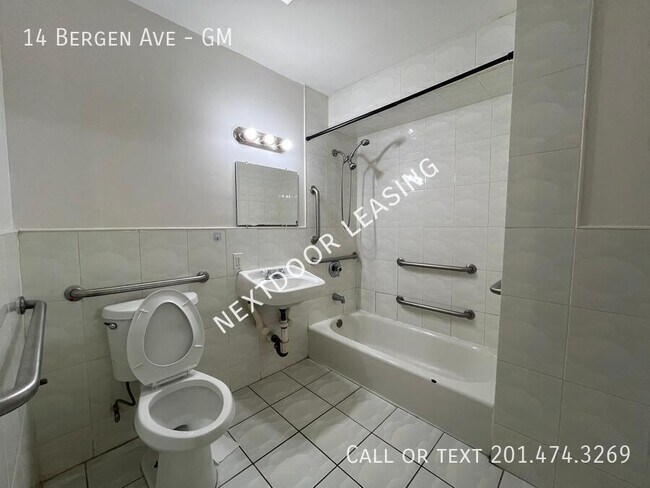 Photo - 14 Bergen Ave Unidad GM