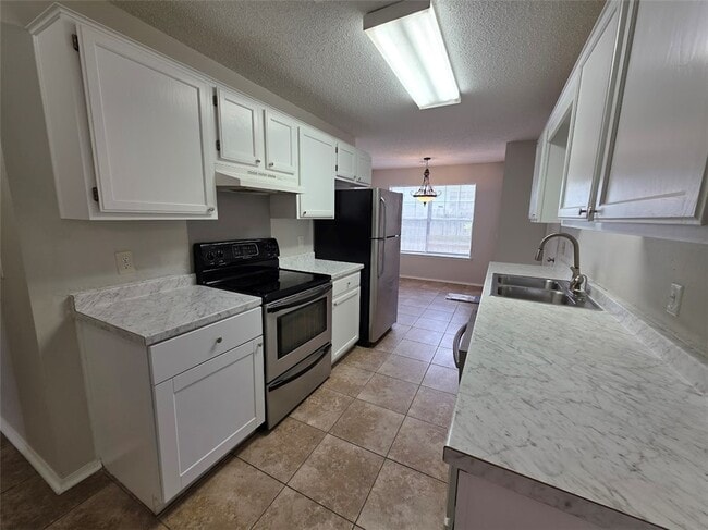 Photo - 1306 Cresent St