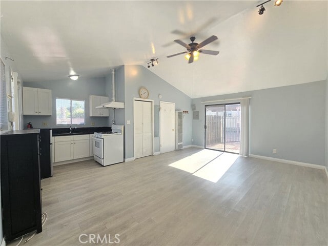 Photo - 435 W Walnut Ave