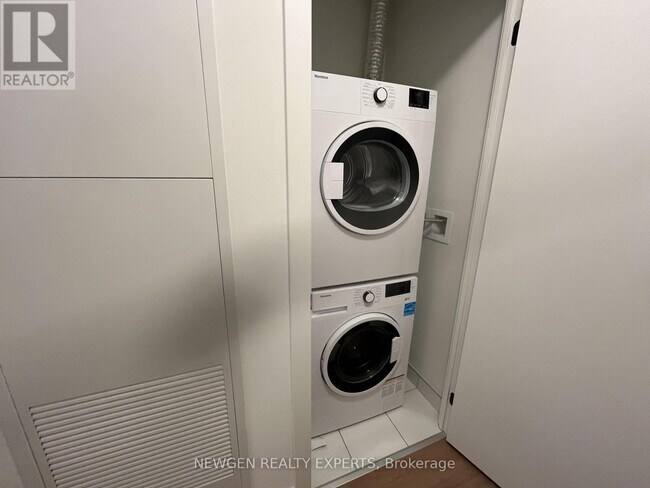 Photo - 5 Quarrington Ln Unit 1505