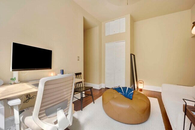 Photo - 63 E Cedar St