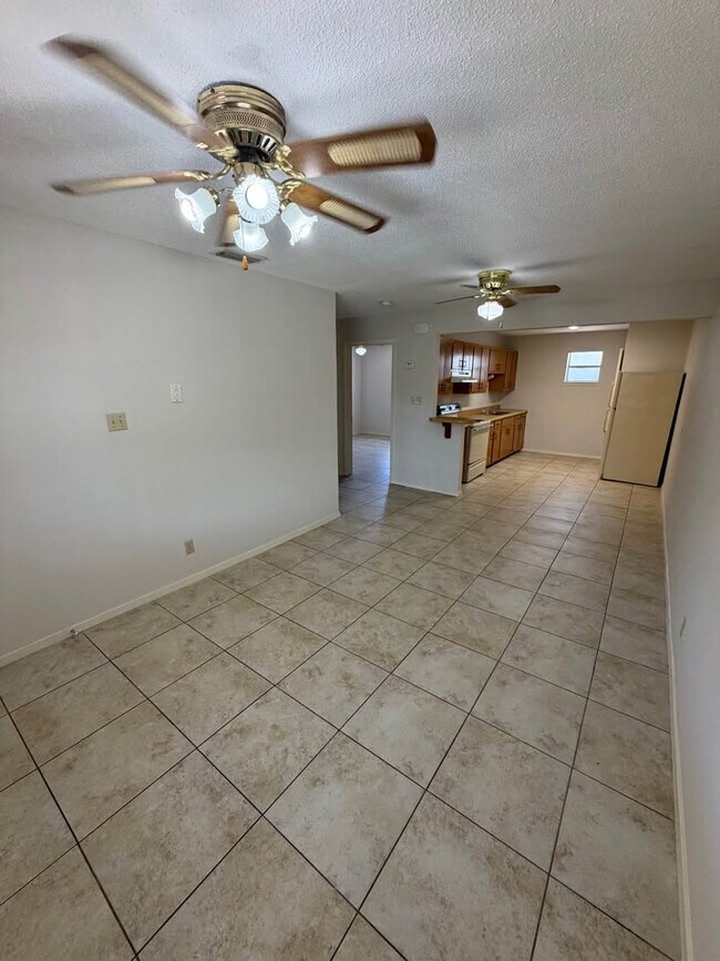Photo - 913 N 28th St Unit 913 N 28th st #8