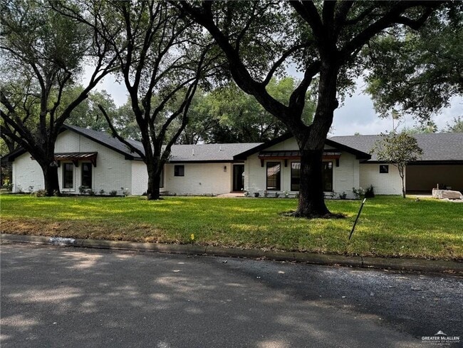 Building Photo - 24 Susan Dr