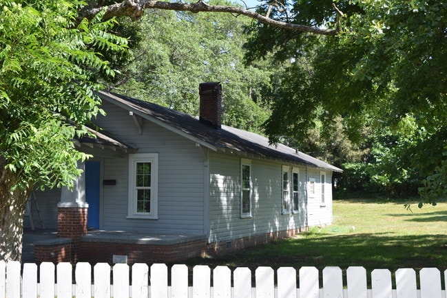 Photo - 701 Faucette St