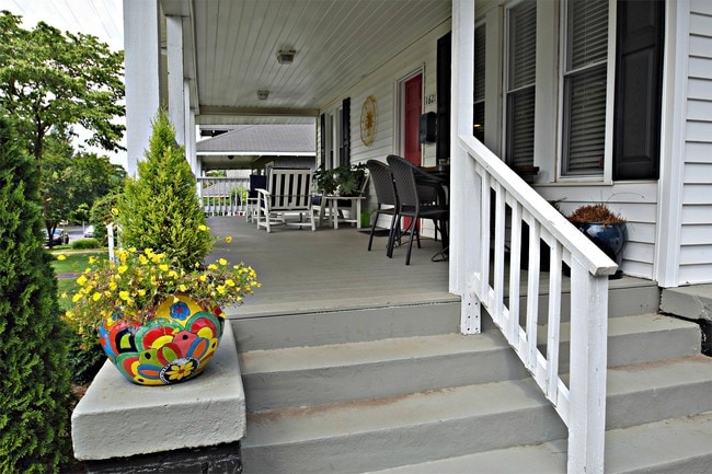 Photo - 1621 Kenilworth Ave