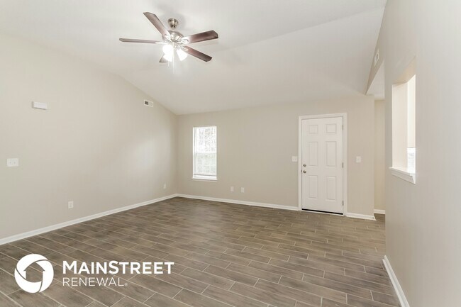 Photo - 1725 Clooney Ln
