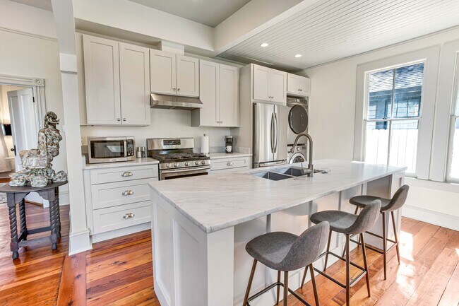 Photo - 2506 Jefferson St