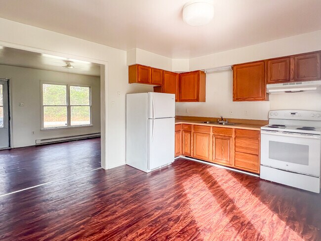 Photo - 496 Lancaster Creek Dr