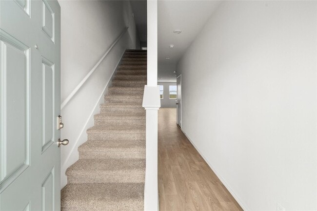 Photo - 131 Kendall Ln