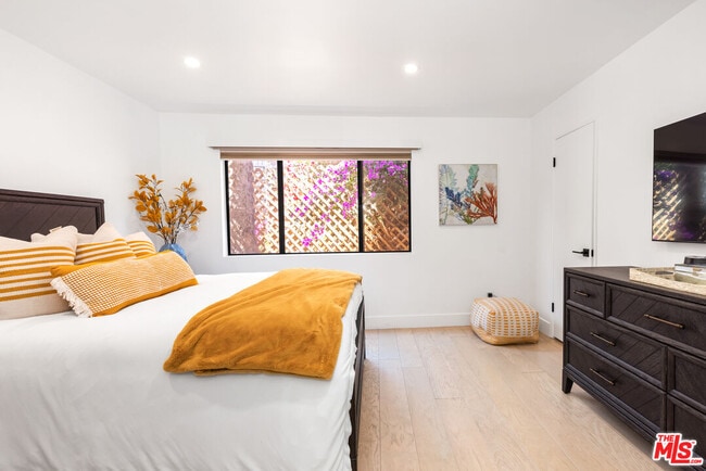 Photo - 29231 Heathercliff Rd Unidad 2