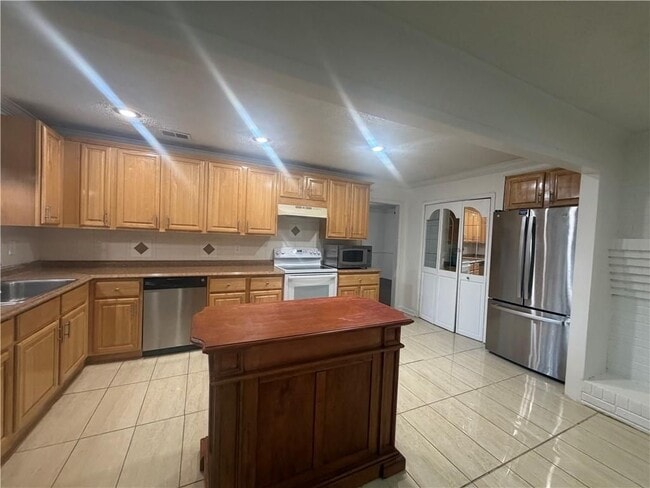 Photo - 981 Woodward Park Dr