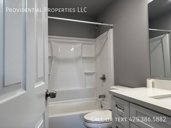 Photo - 708 D St SE