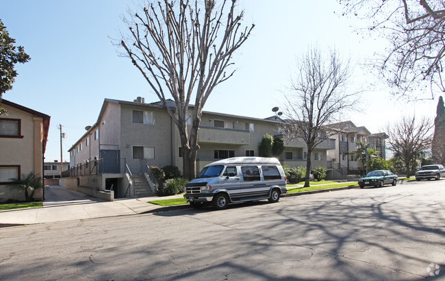 Building Photo - 280 West Tujunga Rental