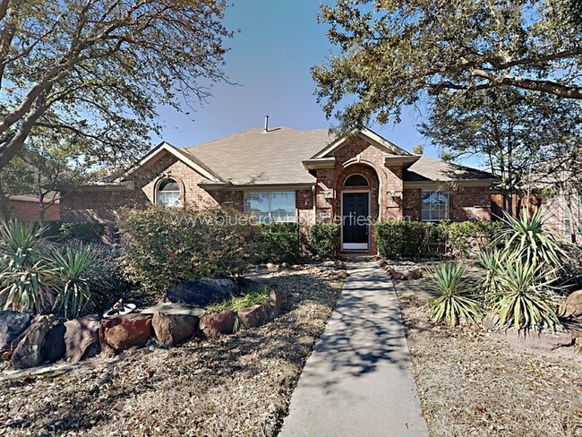Building Photo - 8401 Greenfield Dr Rental