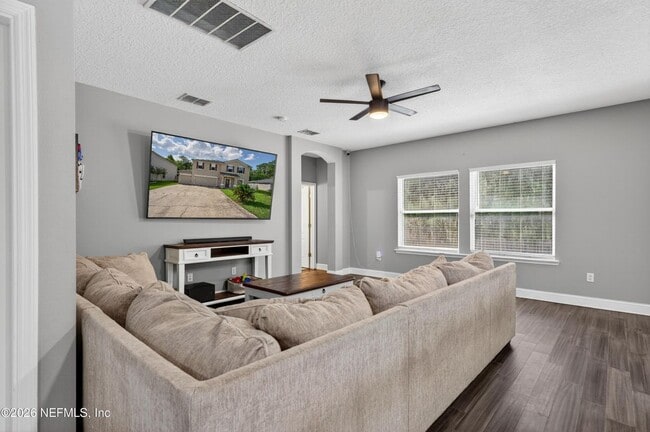 Photo - 2038 Creekmont Dr