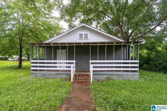 Building Photo - 412 E 5th St Rental