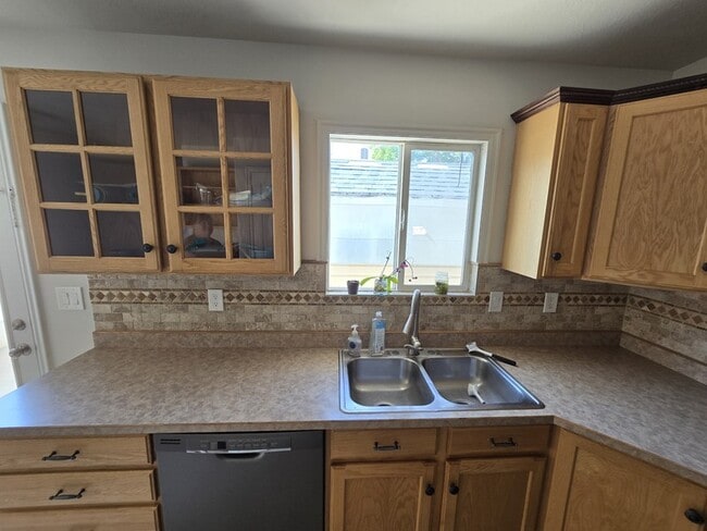 Photo - 1148 Northfield Rd