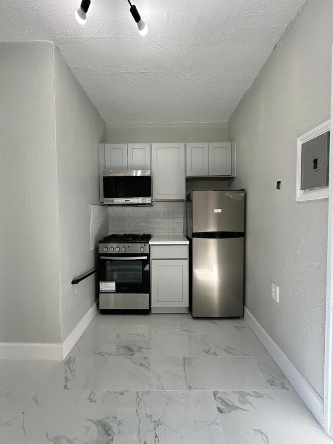 Photo - Grove St Apartments