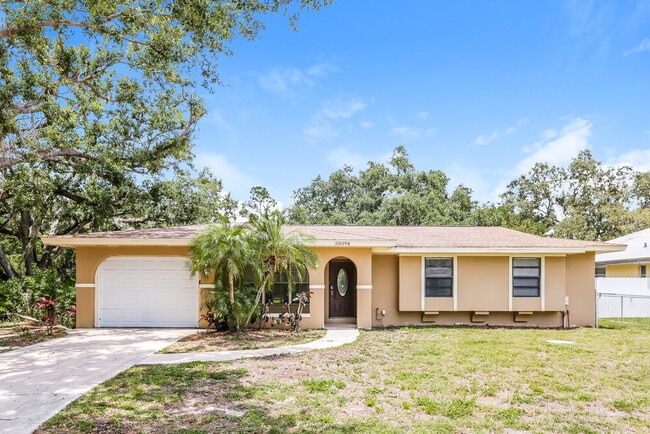 Building Photo - 20094 Lorenzo Ave