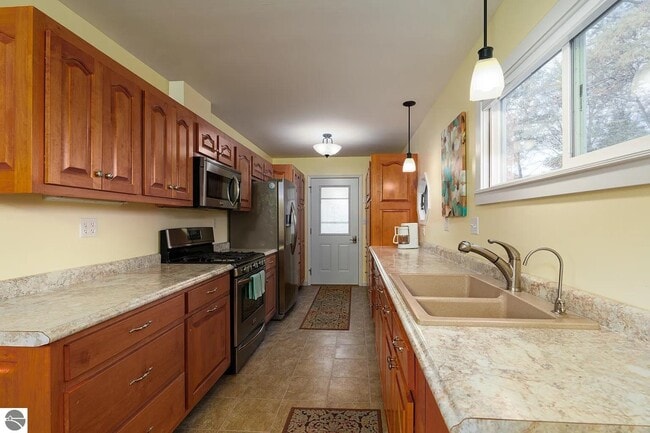 Photo - 840 Millers Park Rd