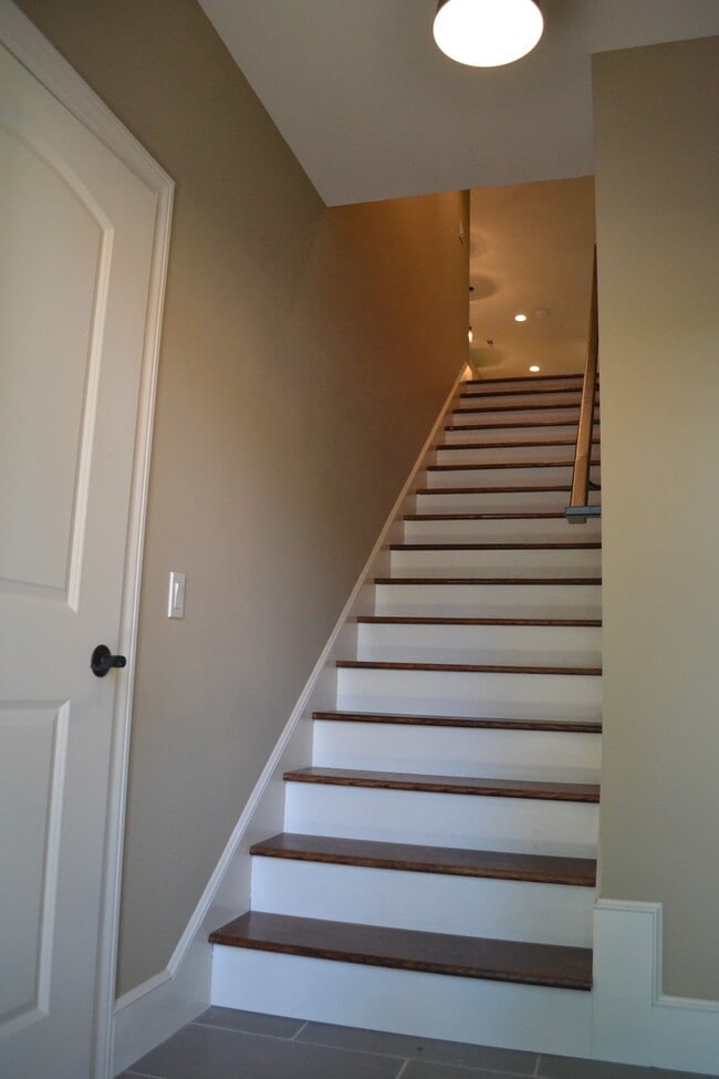 Photo - 1609 W 4th St