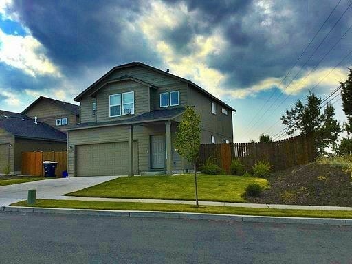 PETS CONSIDERED!! 1743 Sq Ft, 3 Bdrm, 2.5 ... - PETS CONSIDERED!! 1743 Sq Ft, 3 Bdrm, 2.5 ... House