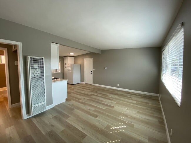 Photo - 121-123 Plymouth Drive Unidad 123