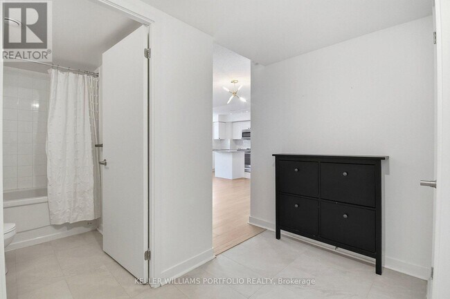 Photo - 816 Lansdowne Ave Unit 119