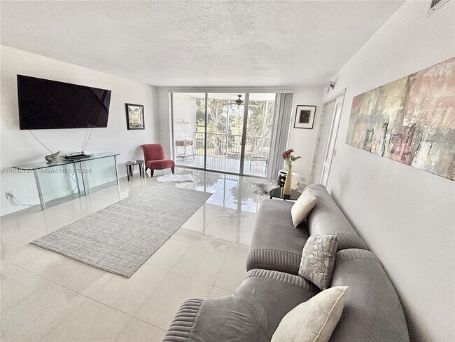 Photo - 3051 S Palm Aire Dr Condo Unit 201