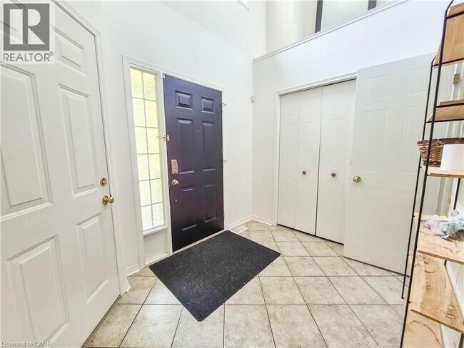 Photo - 147 Dubrick Crescent