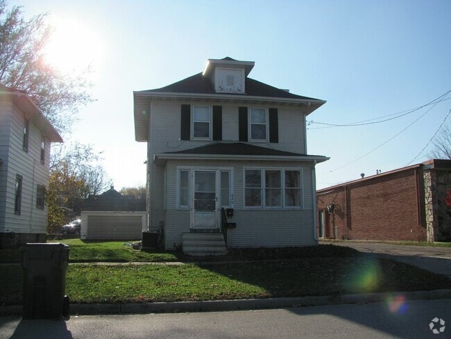 Building Photo - 620 Allen St Rental