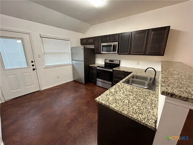 Photo - 225 N Mary Jo Dr